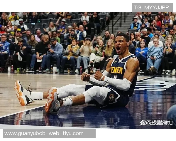 威少坚定信念每场比赛都全力以赴为球队展现拼搏精神 威少坚定信念每场比赛都全力以赴为球队展现拼搏精神